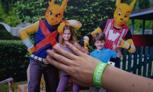 parc-attraction-bracelet-plastique